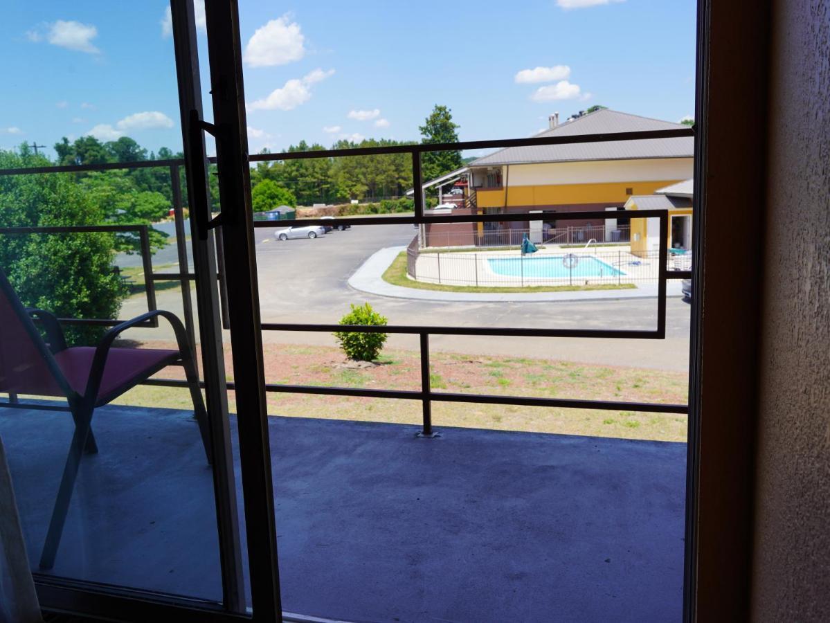 Quality Inn Aberdeen Экстерьер фото