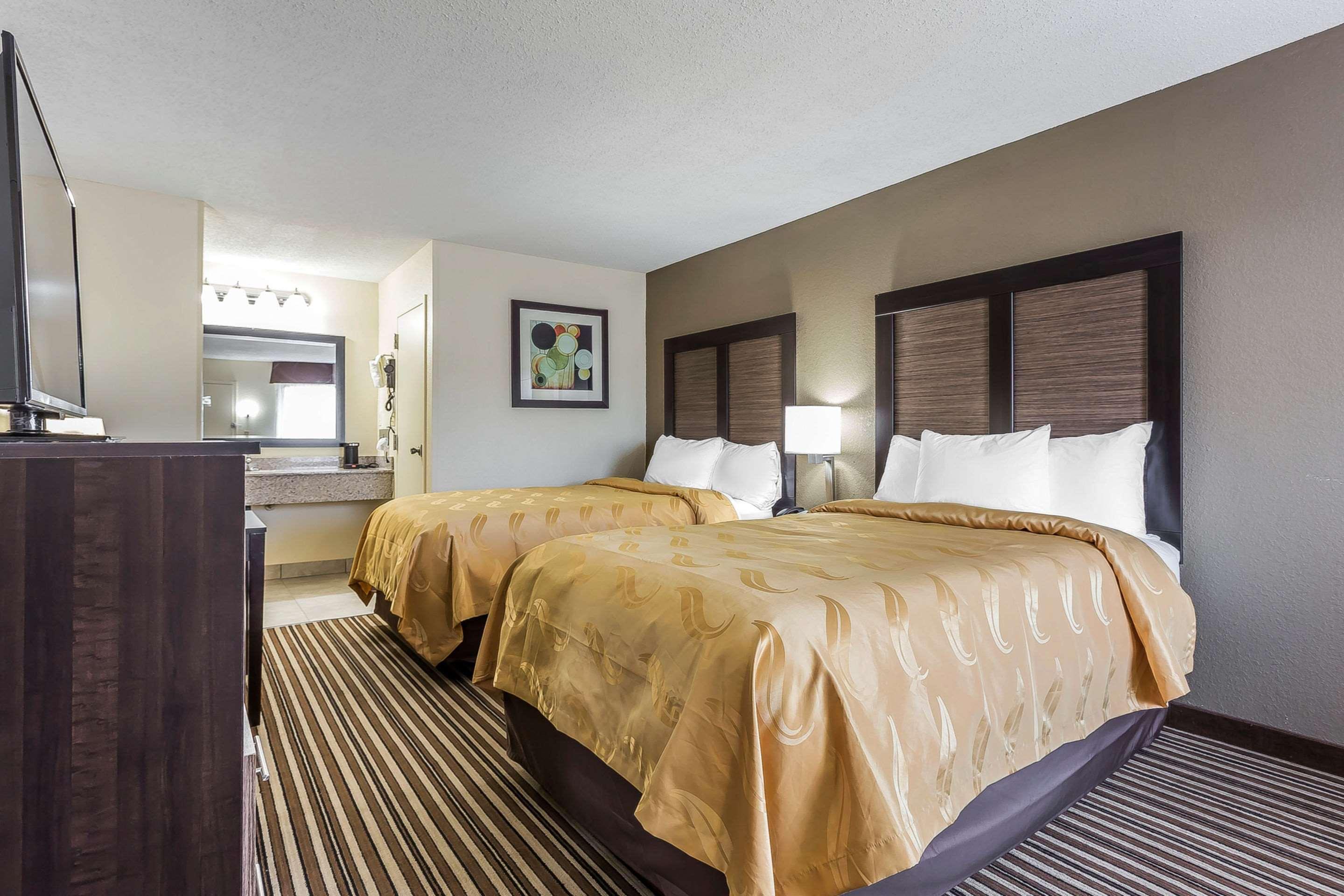 Quality Inn Aberdeen Экстерьер фото