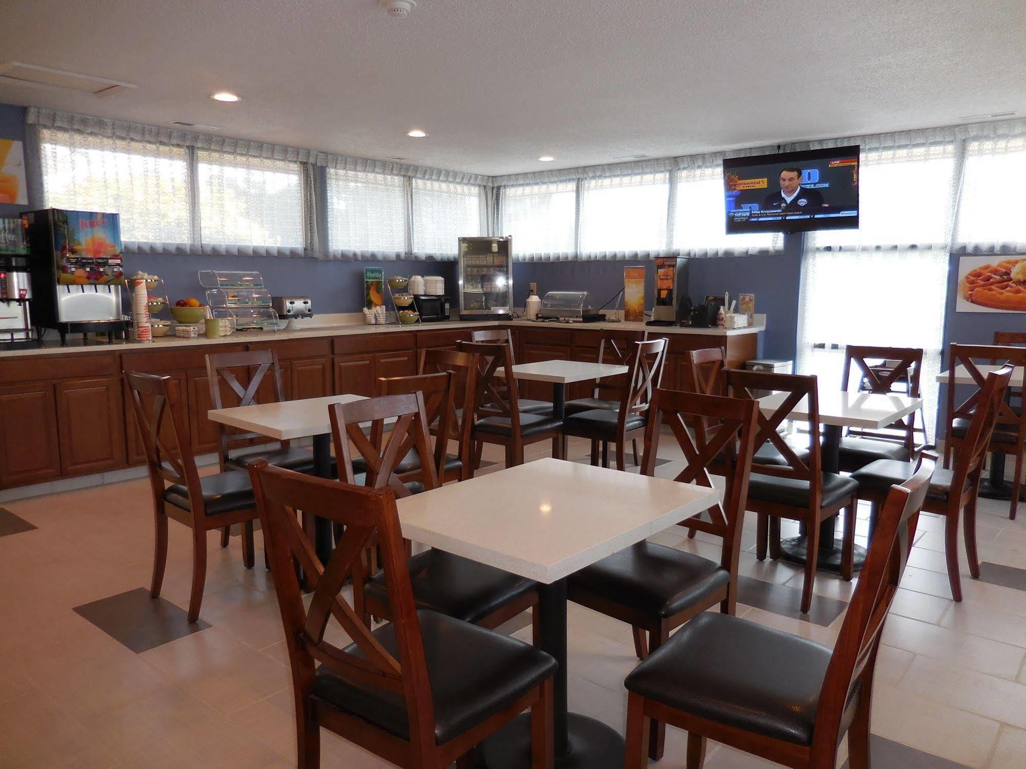 Quality Inn Aberdeen Экстерьер фото