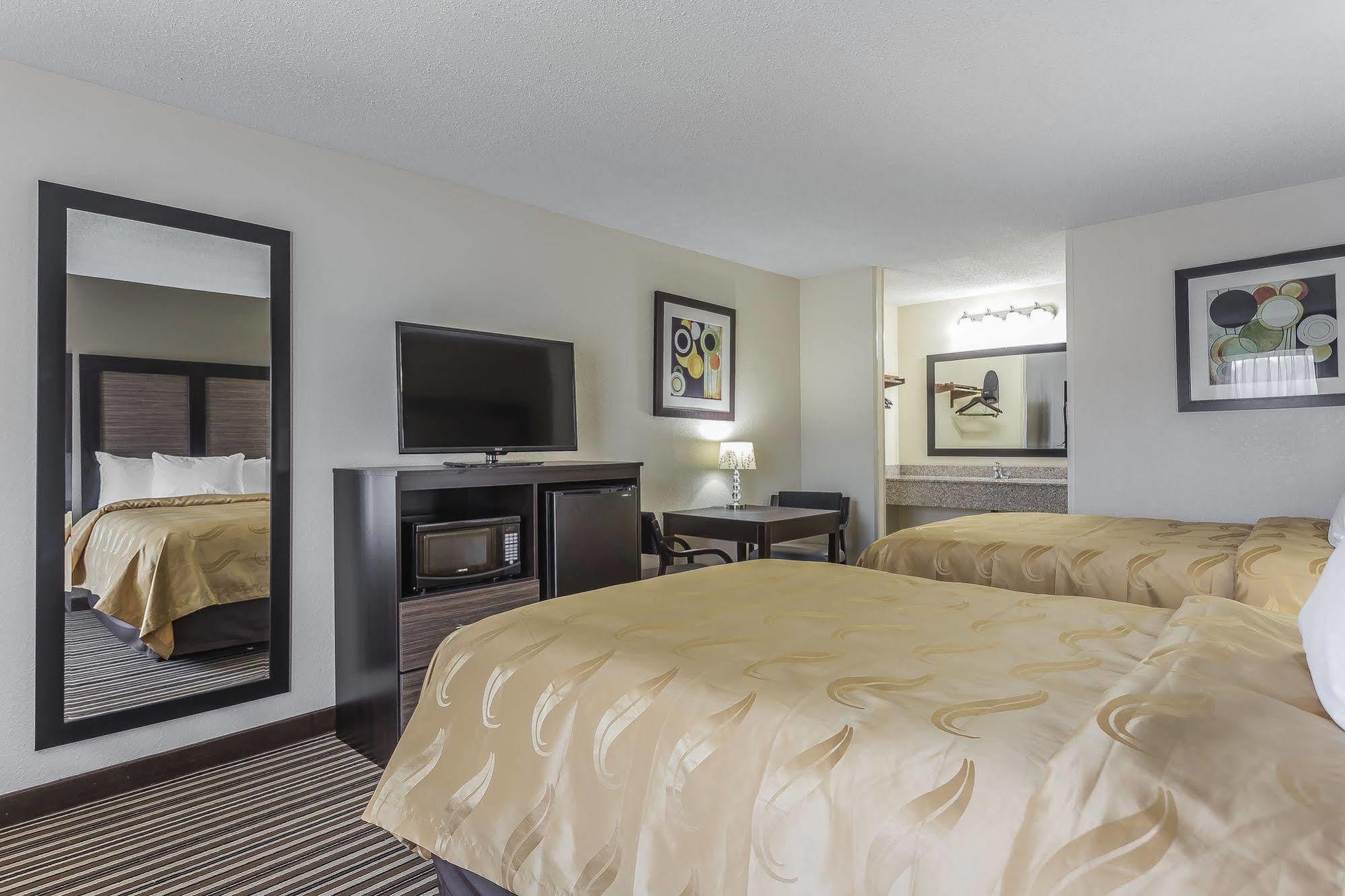 Quality Inn Aberdeen Экстерьер фото